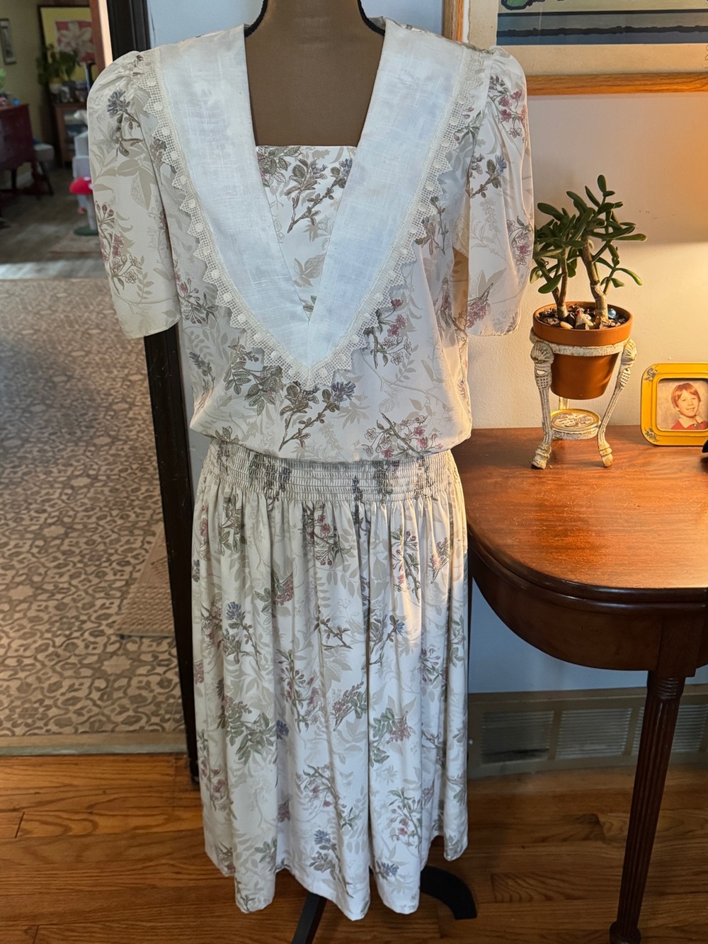 Vintage 80s Cream Floral Prairie Cottage Puff Sleeve Midi Dress
